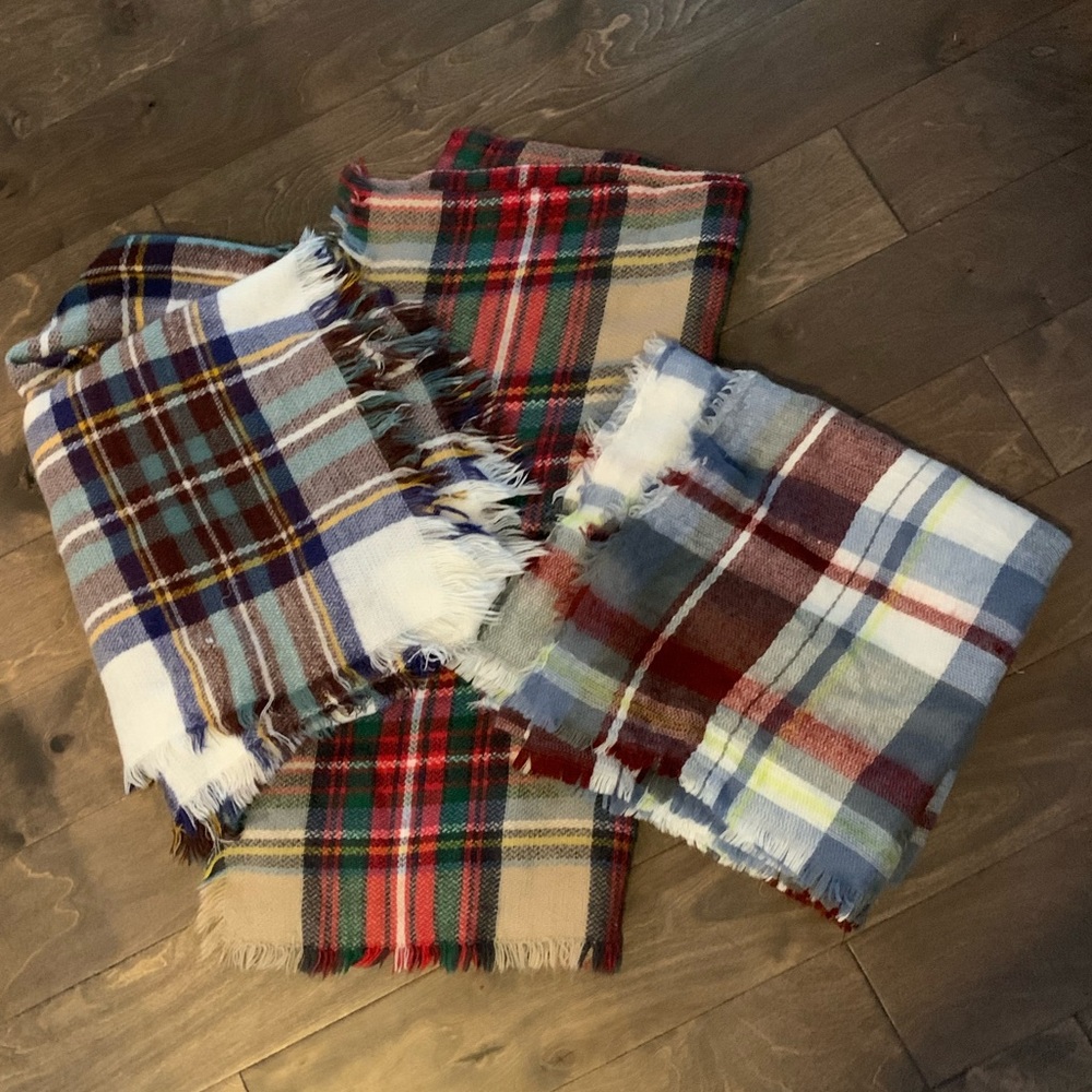 3 blanket scarves